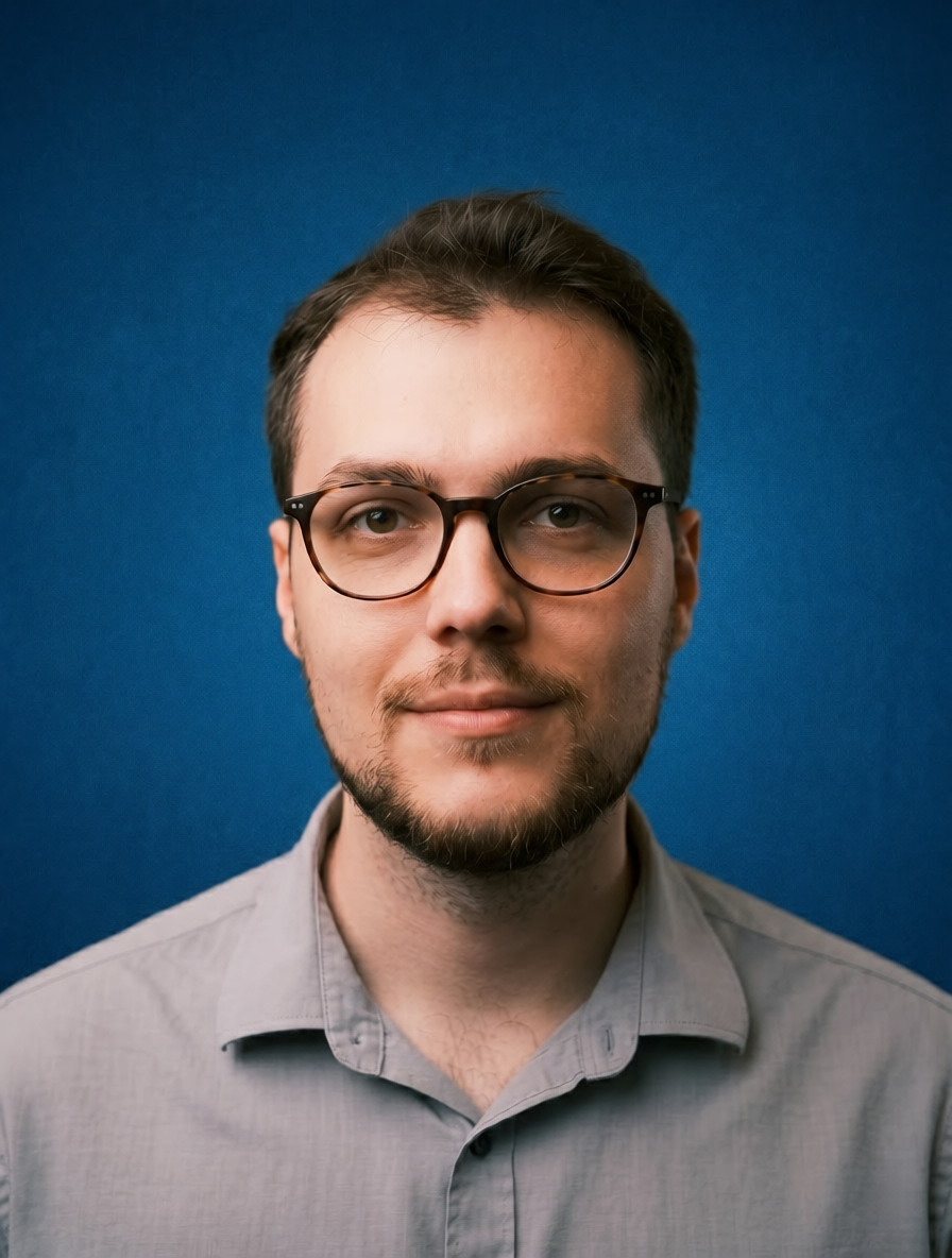 Zac headshot